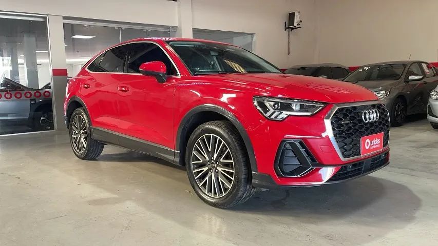 Audi Q3 SPB Perf. Black 2.0 TFSI Tipt. Quat. 2024