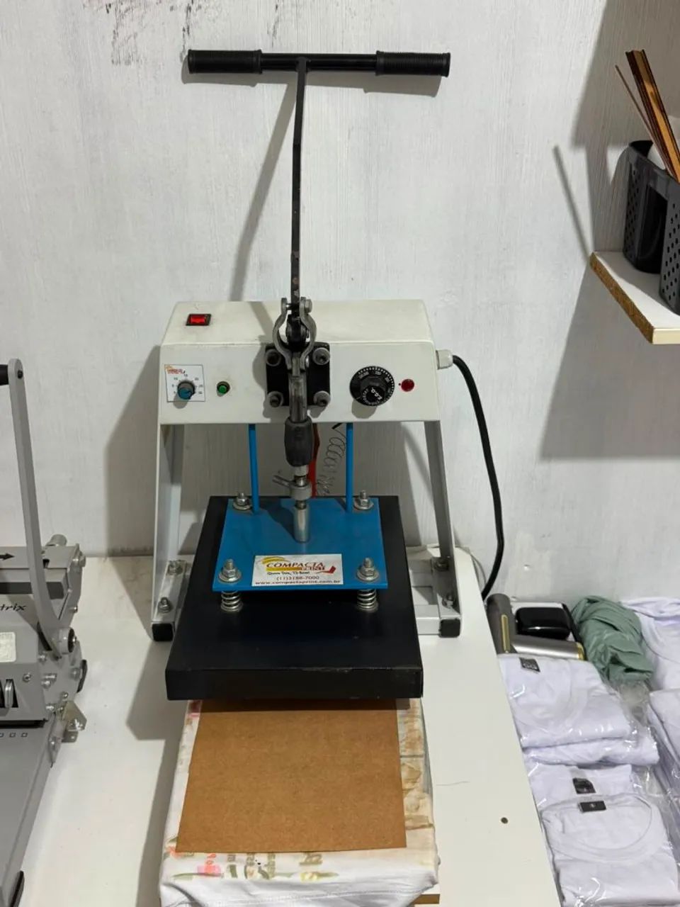 Prensa Térmica Compacta Print - Estampa Chinelos, Azulejos, Chaveiros e Placas - Foto 2