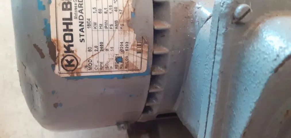 Motor de 2cv, trifasico, 3460 rpm, marca Kohlbach, usado - Foto 2