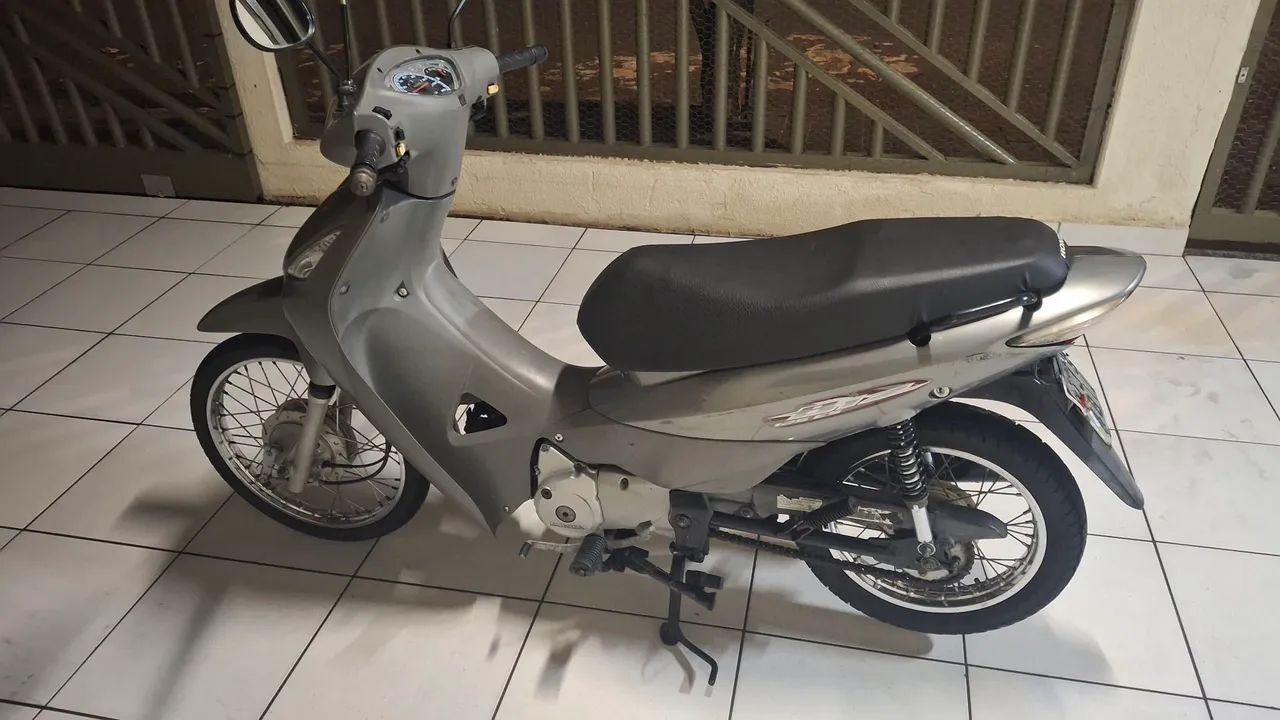 Biz 125 ES