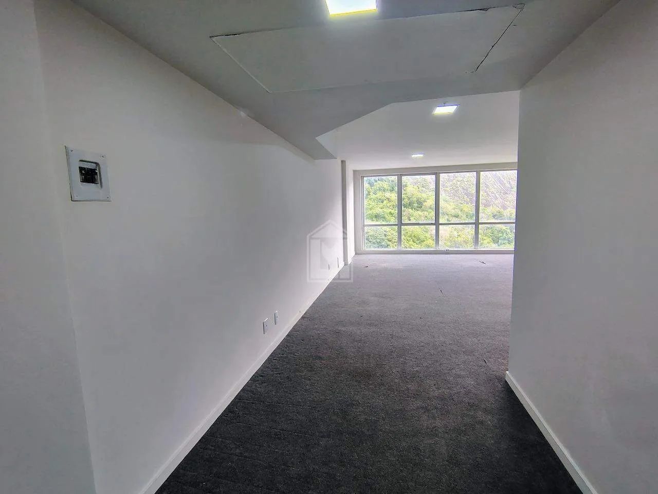 LÍVIA MACHADO ALUGA: Sala Comercial de 100,55 m² - Foto 3