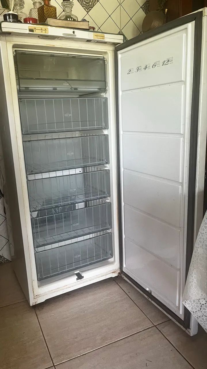 FREEZER VERTICAL BRD37A 260 LITROS 