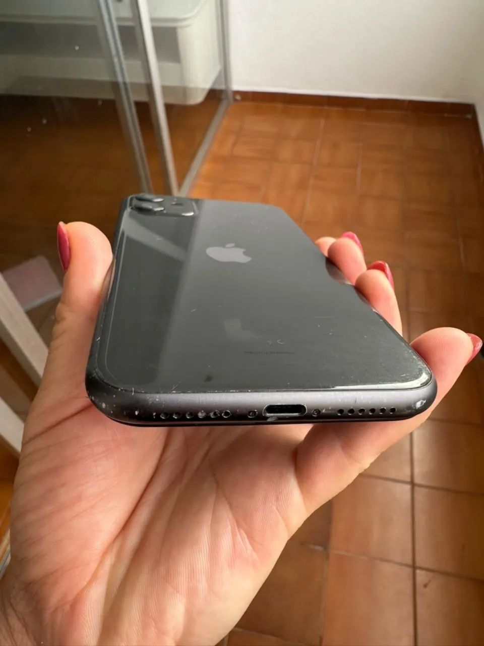 Vendo iPhone 11 - única dona.  - Foto 3