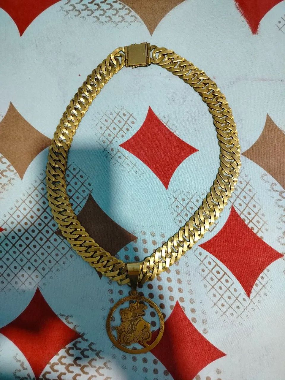 Cordão feito de moeda antiga com medalha - Foto 4