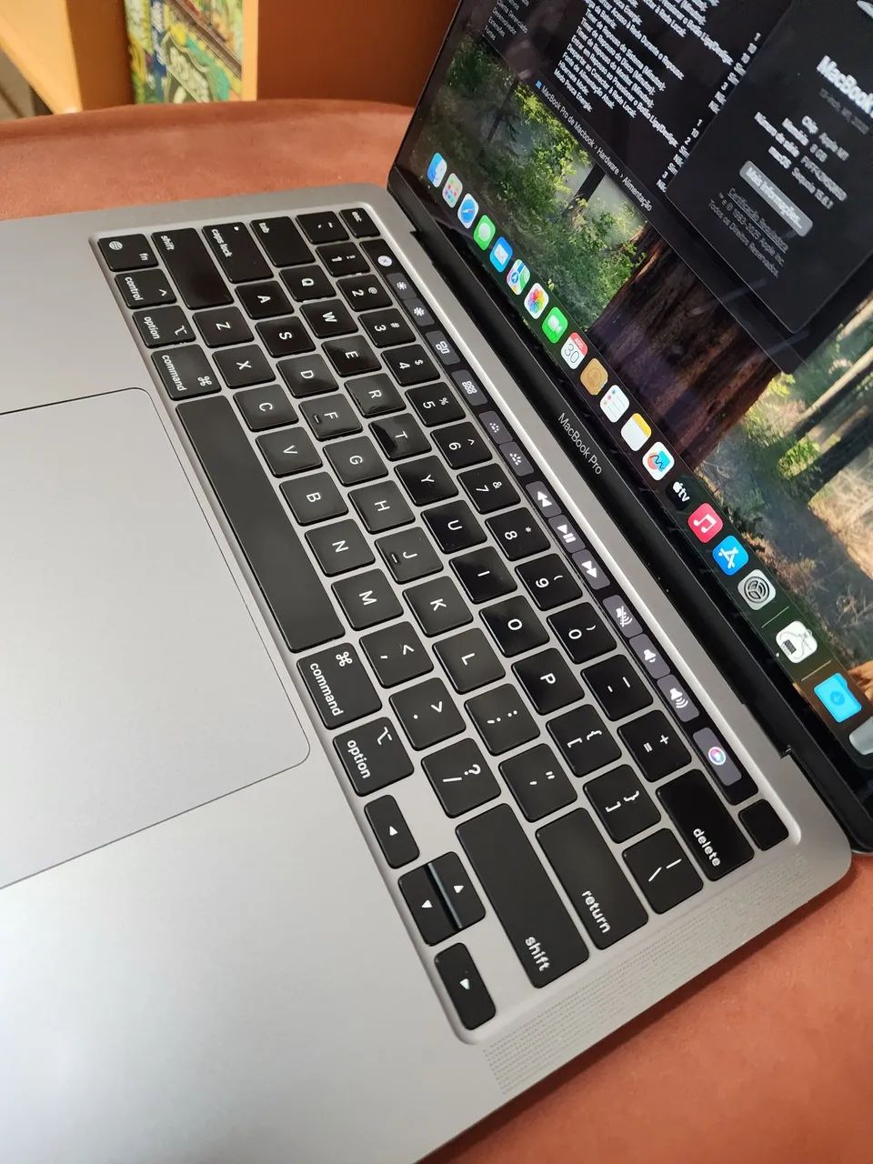 MacBook Pro M1 8gb 256SSD Touchbar 2020  - Foto 3