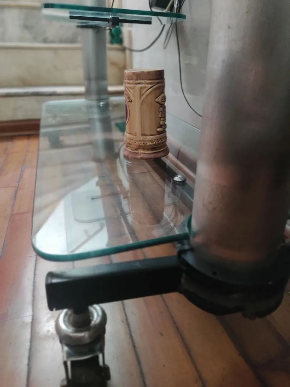 Estante de vidro e aço escovado  - Foto 4