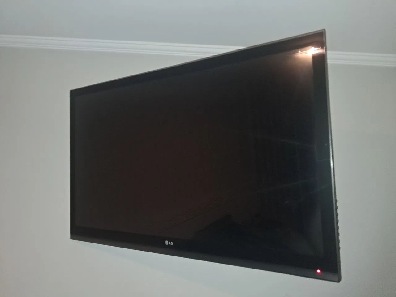 LG 47 polegadas usada Bivolt com suporte articulado - Foto 2