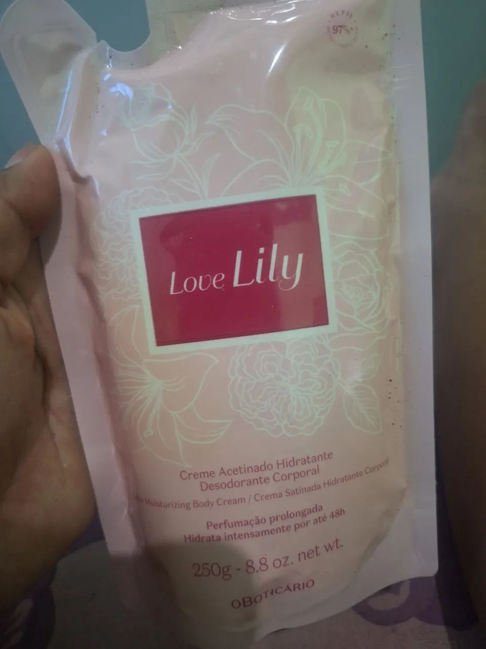 Creme acetinado lily love
