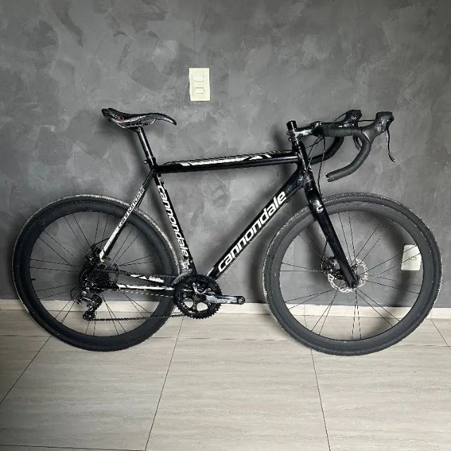 Cannondale CAADX Gravel 56 com NF