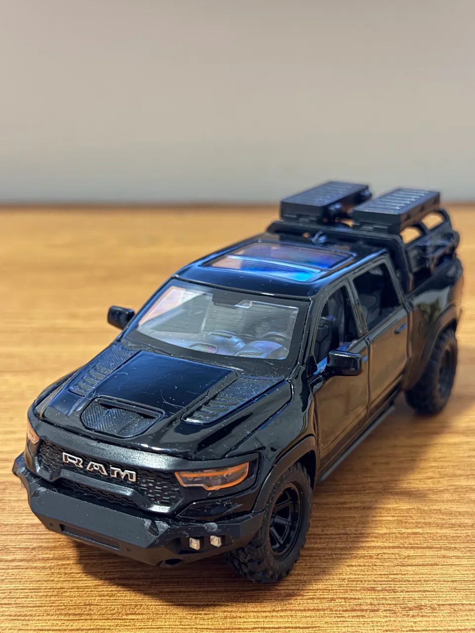 Miniatura 1:32 Metal Dodge RAM - Foto 4