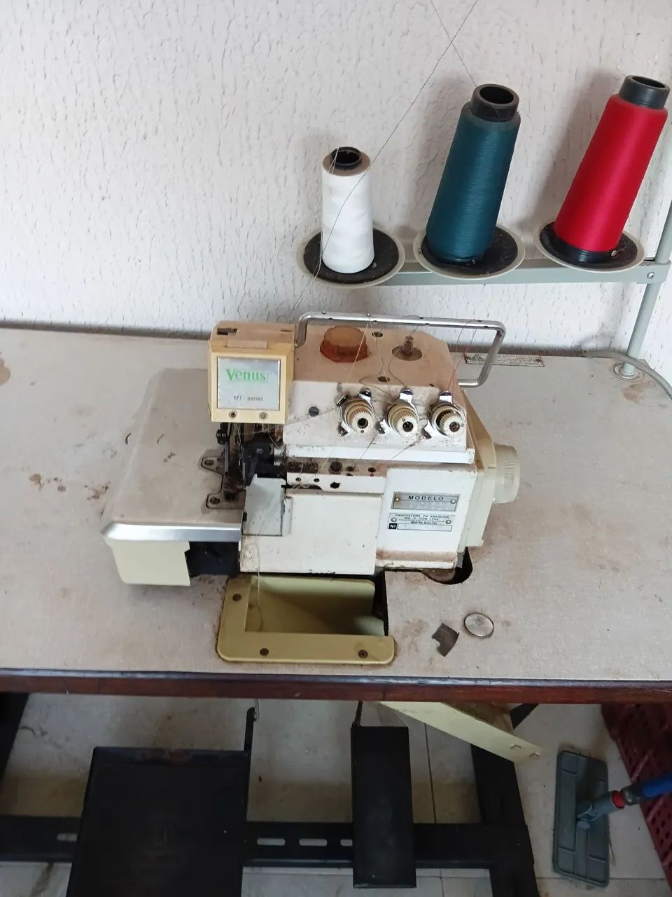 Maquina overloque - Foto 3