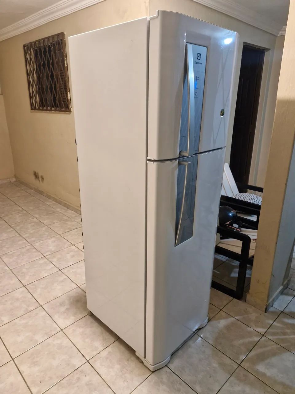 Geladeira Electrolux semi nova - Foto 3