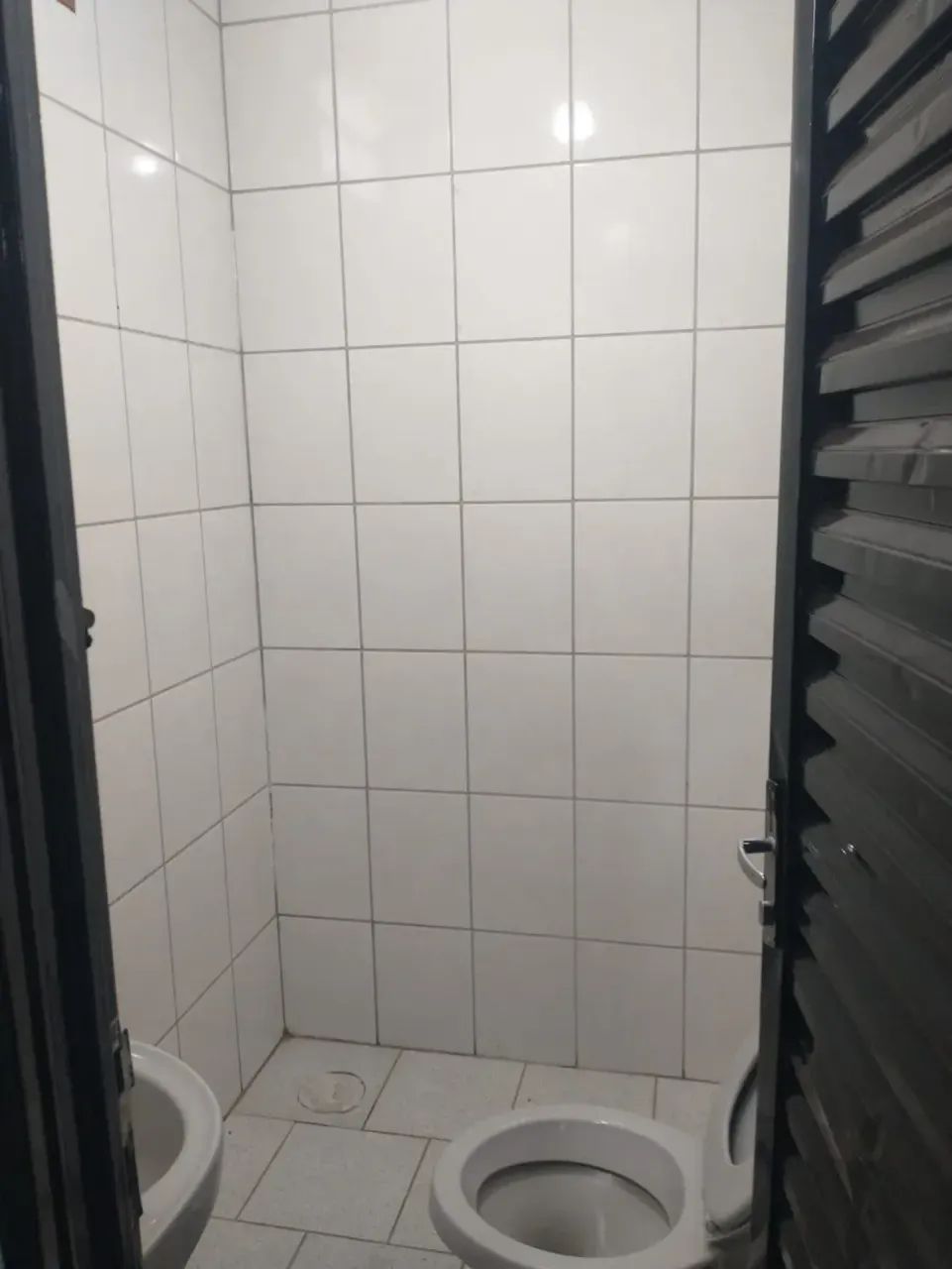 Aluga-se cômodo comercial com 50m² com excelente localização na rua da faculdade Unifran. - Foto 5