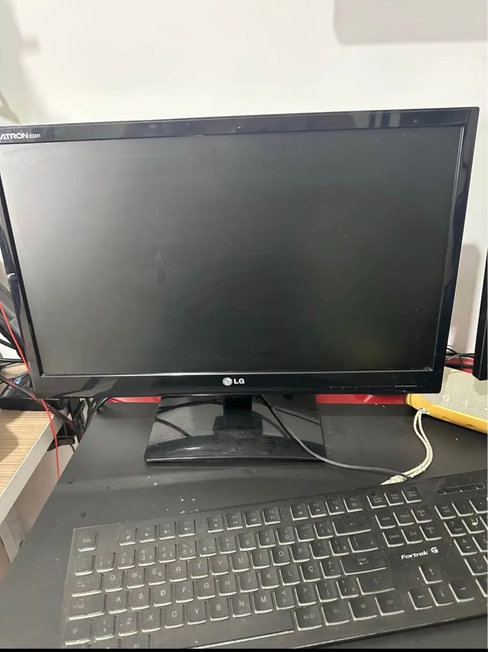 Monitor Lg E2241 21.5  Full Hd Hdmi Vertical Horizontal Nfe Preto - Foto 2