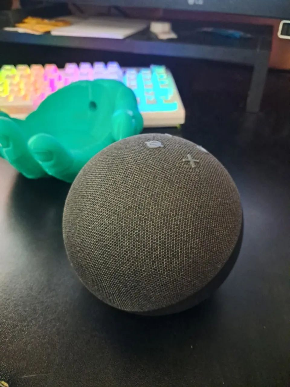 Amazon alexa Echo Dot 5 + Mão do Hulk - Foto 2