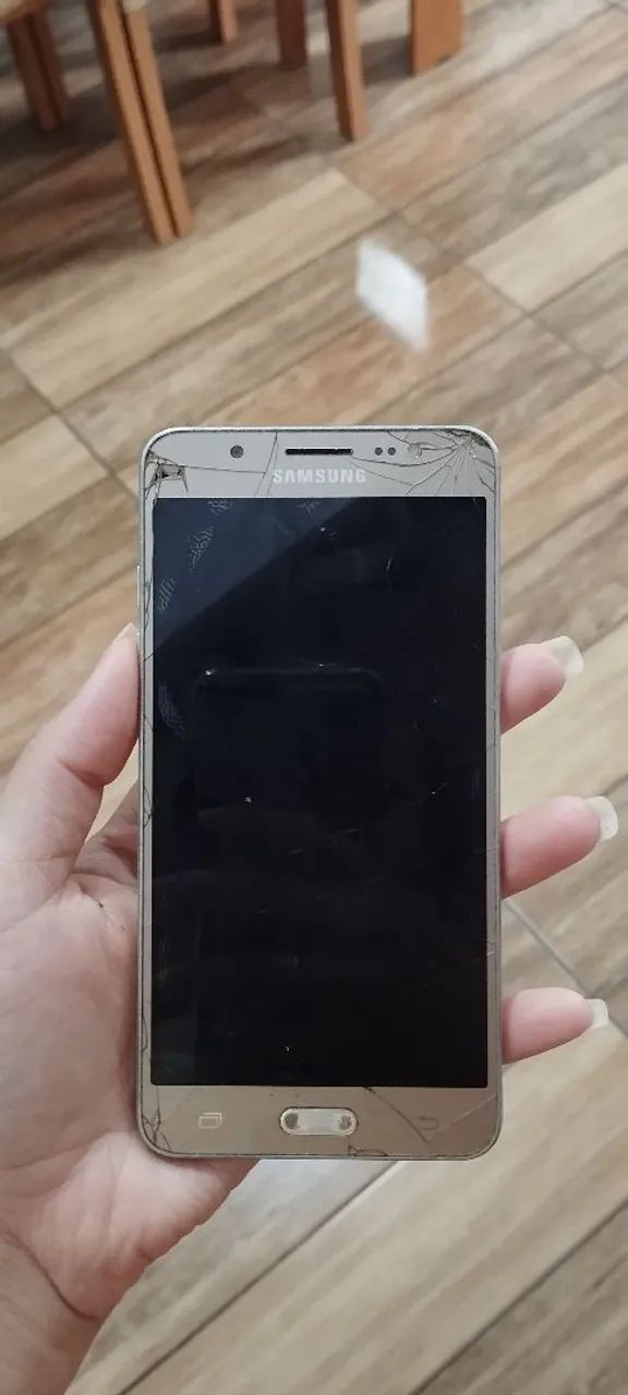 Vendo celular Jota 5 metal  - Foto 2
