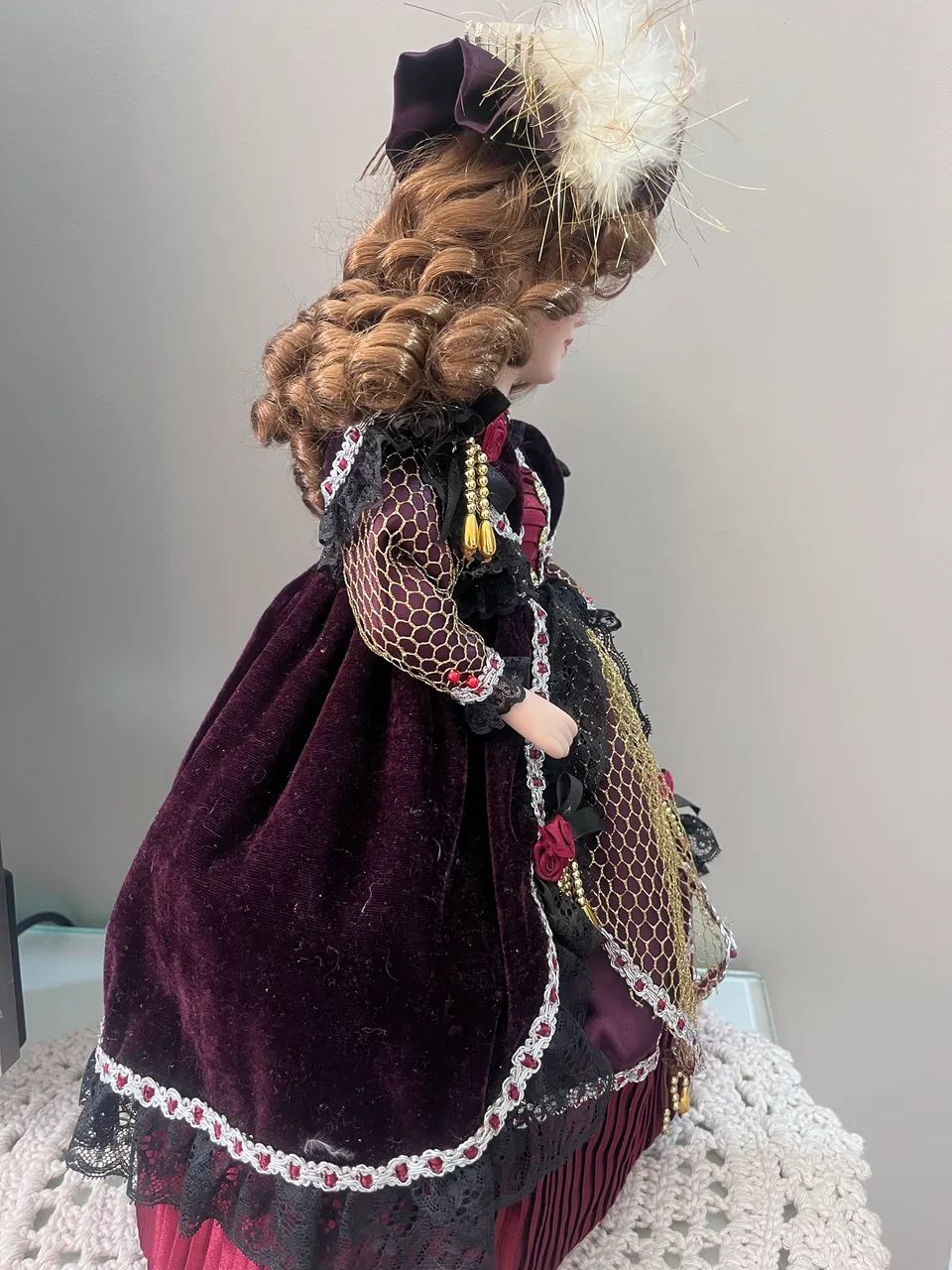 Boneca porcelana dama antiga 45cm - Foto 6