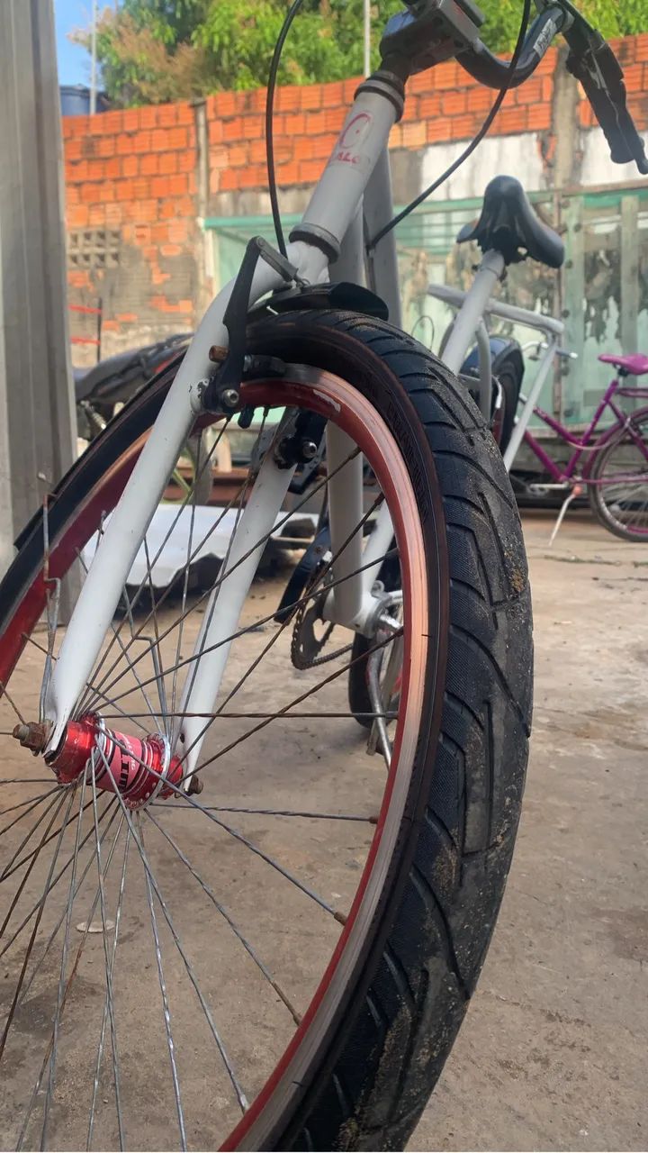 BICICLETA CONSERVADA ,TODA FUNCIONAL PARA USO! - Foto 2