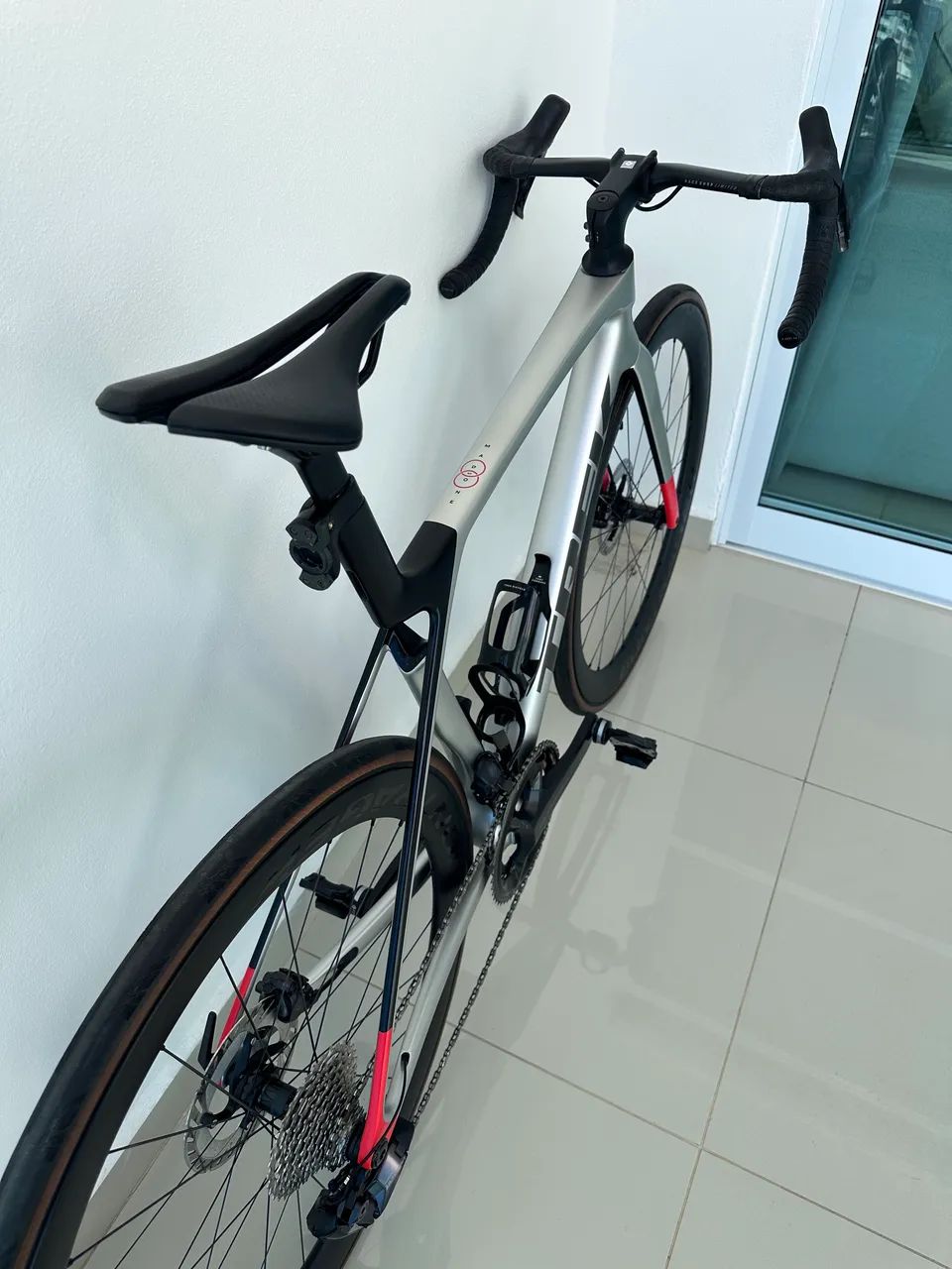 TREK MADONE SL7 Gen 8 - Foto 2