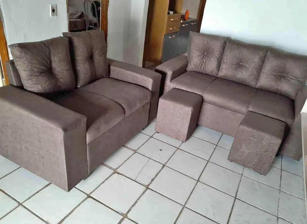 Conjunto de sofás 2 e 3 lugares com 2 pufes!