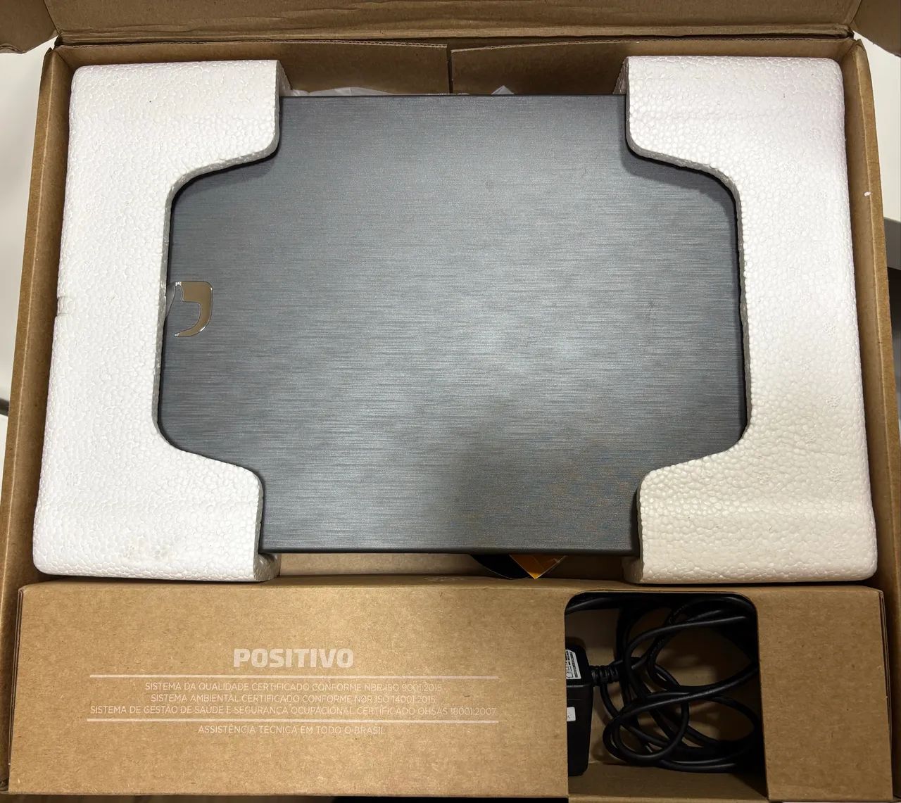 Notebook positivo vision c14 com caixa 