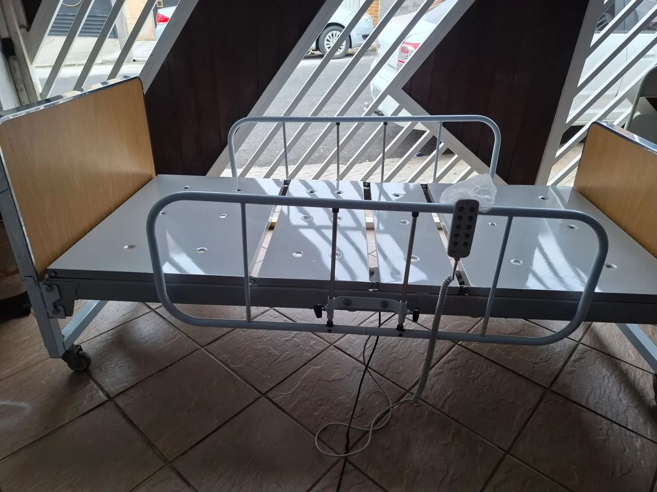 Cama hospitalar motorizada completa  - Foto 2