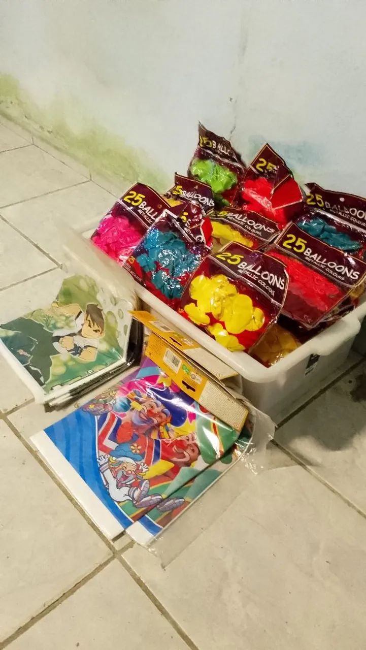 Balões e toalhas plásticas - Foto 4