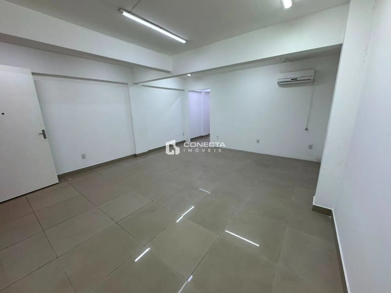 Sala comercial para aluguel no Centro de Canoas - Foto 2