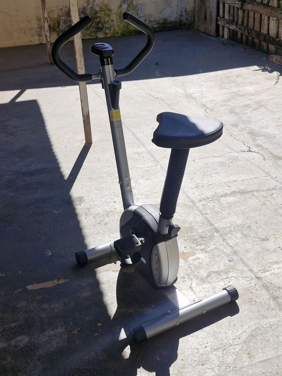 Bicicleta ergometrica pouco usada!  - Foto 4