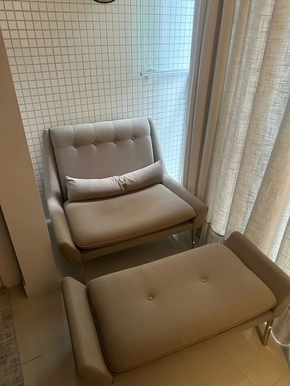 Poltrona / Chaise Sava com Puff  - Foto 2