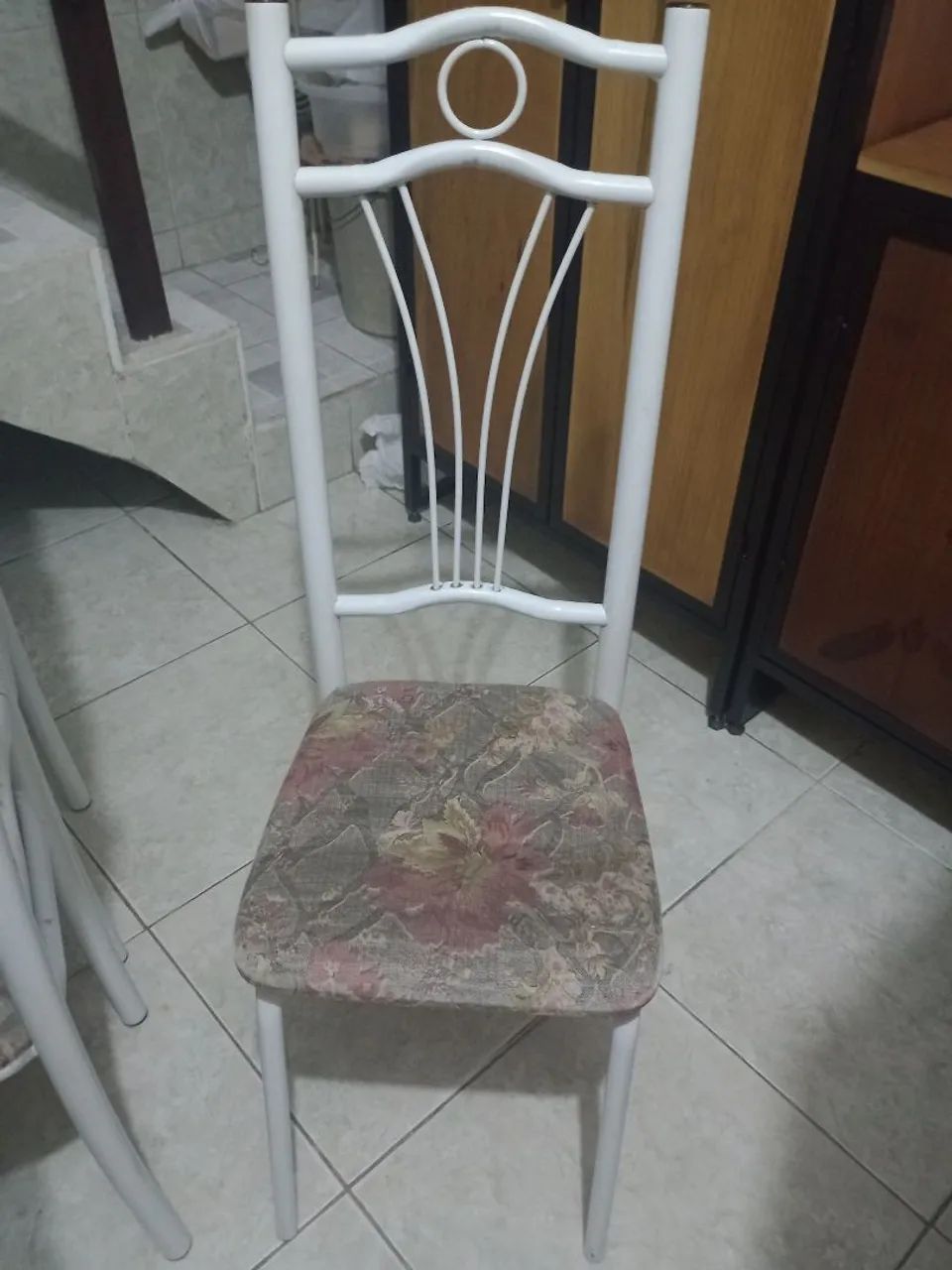 Mesa de vidro com 6 cadeiras  - Foto 4