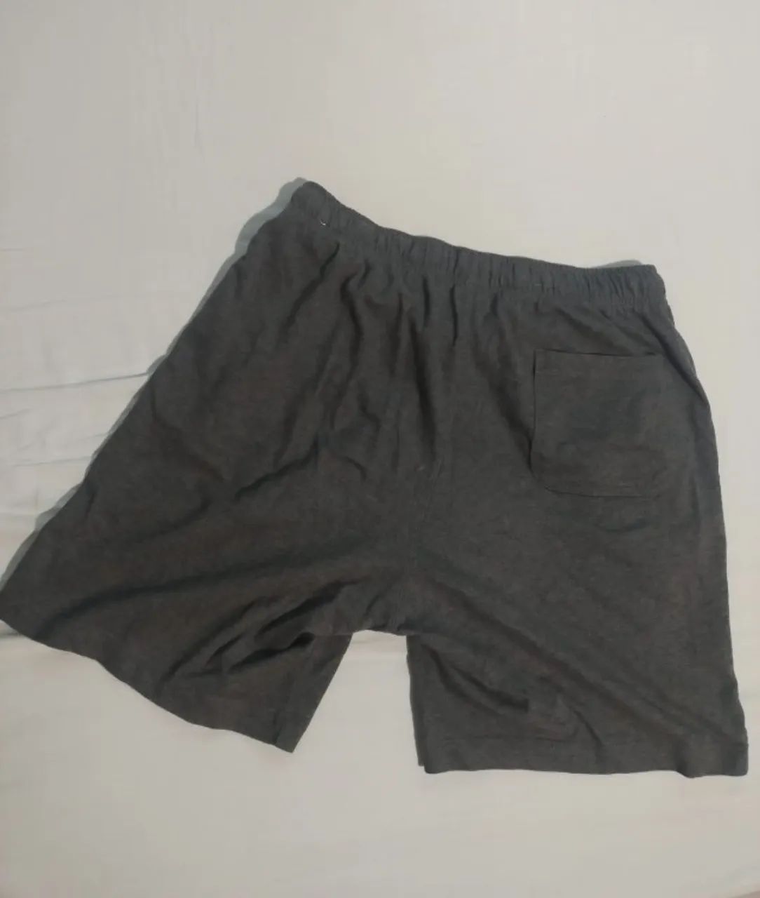 Bermuda cinza escuro nike - Foto 2