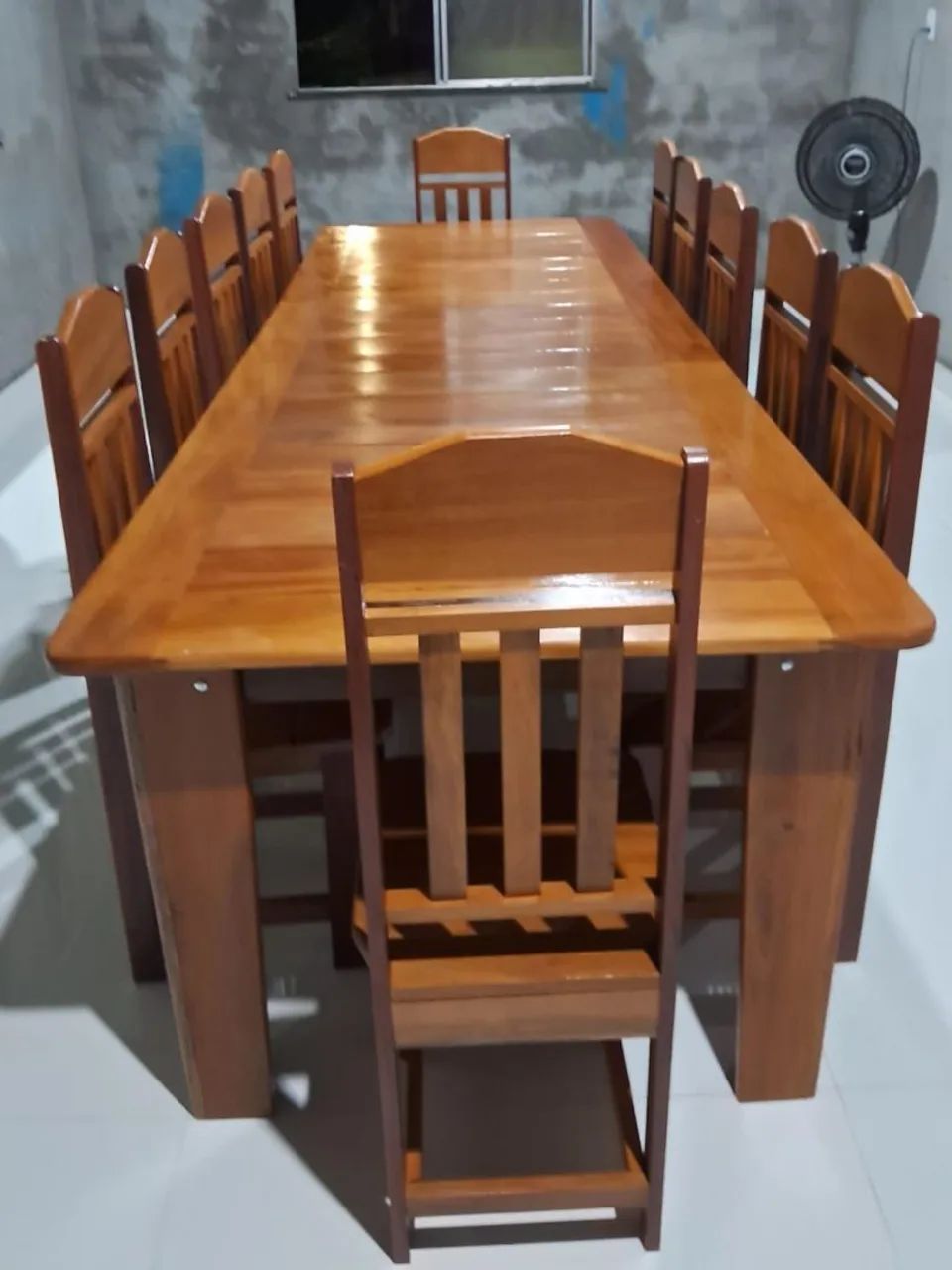 VENDO MESA DE MADEIRA COM 4 6 8 10 12 CADEIRAS  - Foto 5