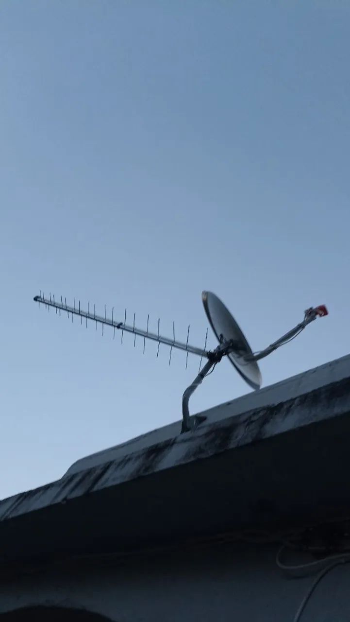 Faço instalação e manutenção de antenas uhf e sat