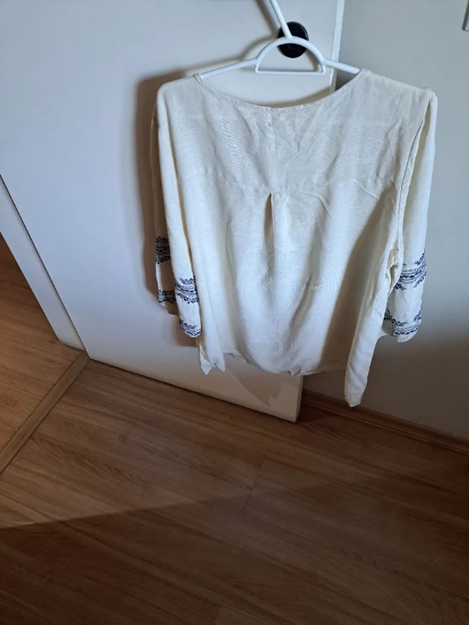 Bata bordada 100% viscose GG  - Foto 3