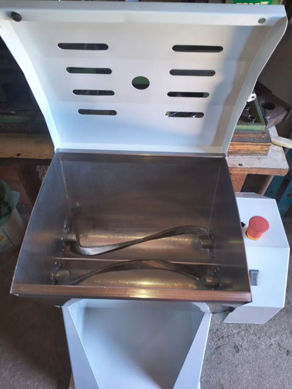 Vendo uma masseira 25 semi rápida Gpaniz. - Foto 3