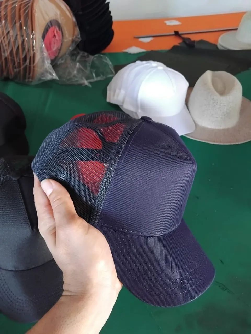 Bonés e chapéus para a campanha