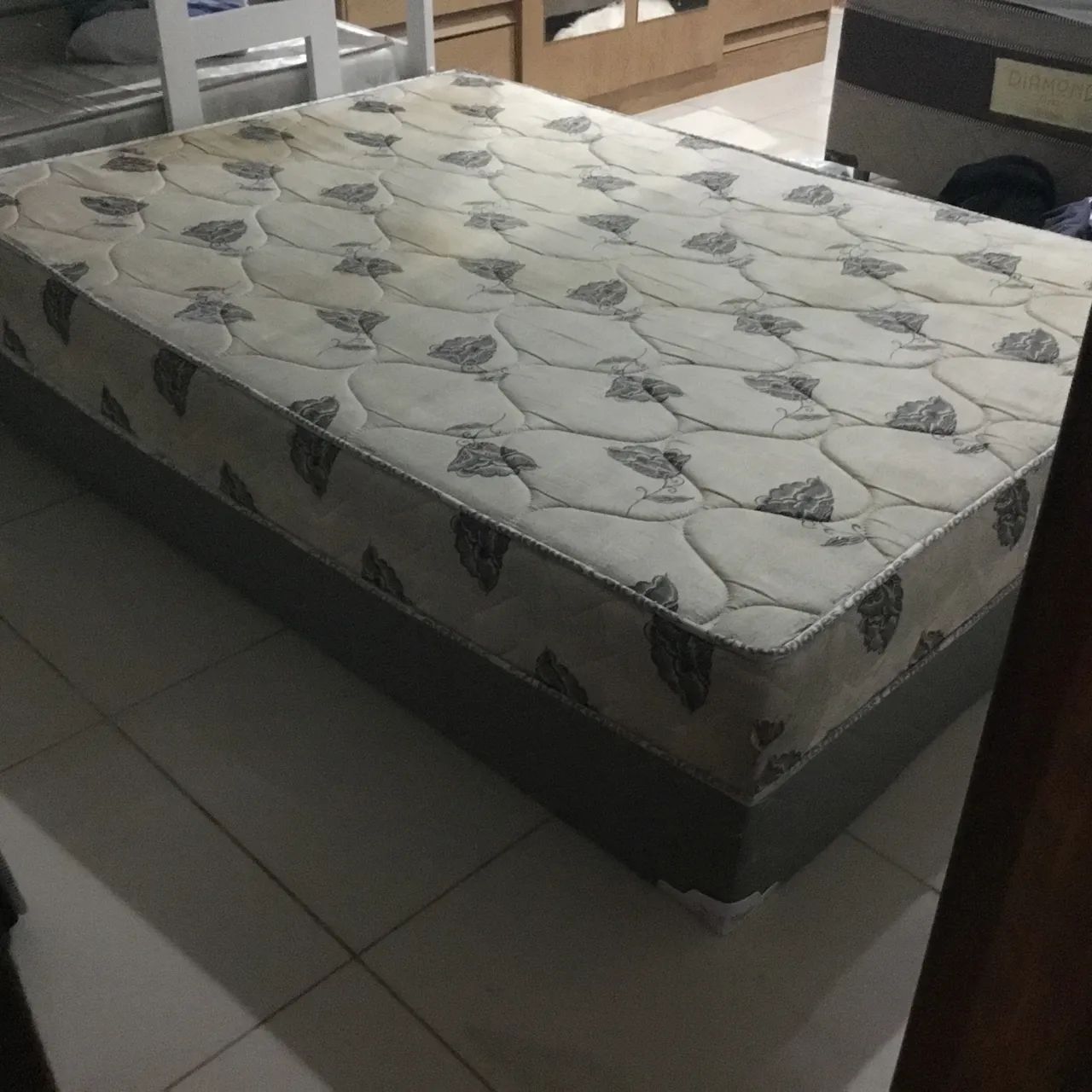 Cama com colchão  - Foto 2