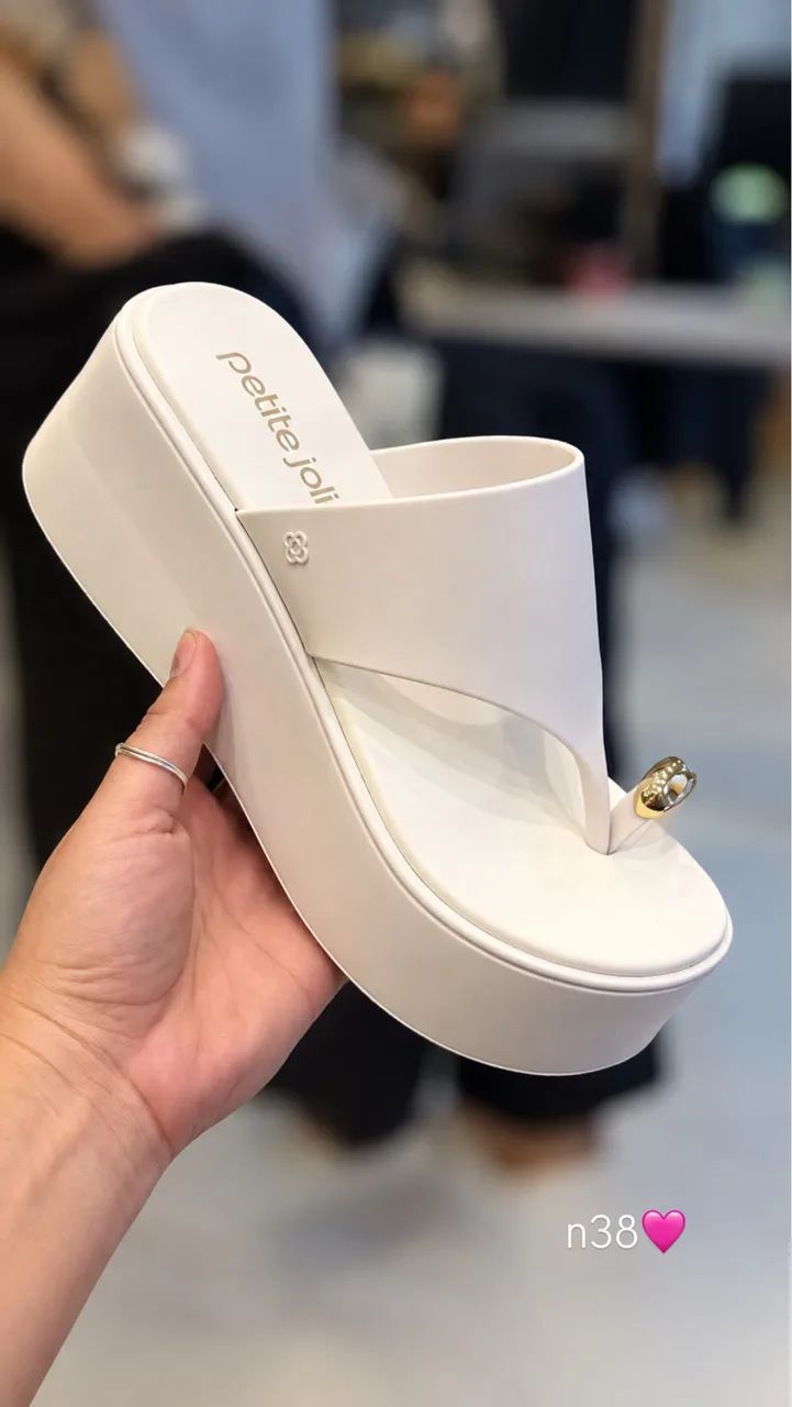 PETITE JOLIE 