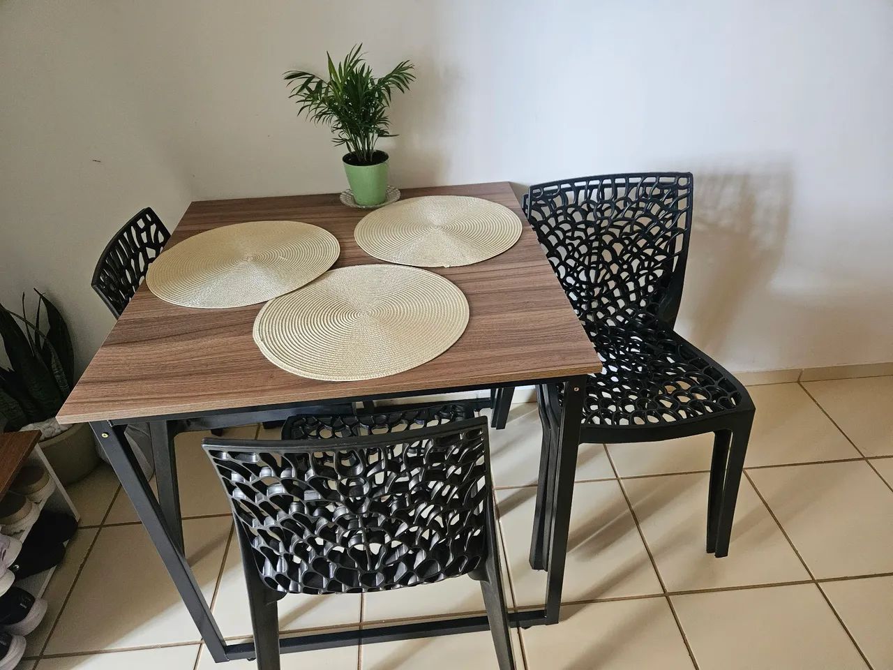 Mesa com 4 cadeiras - Foto 4