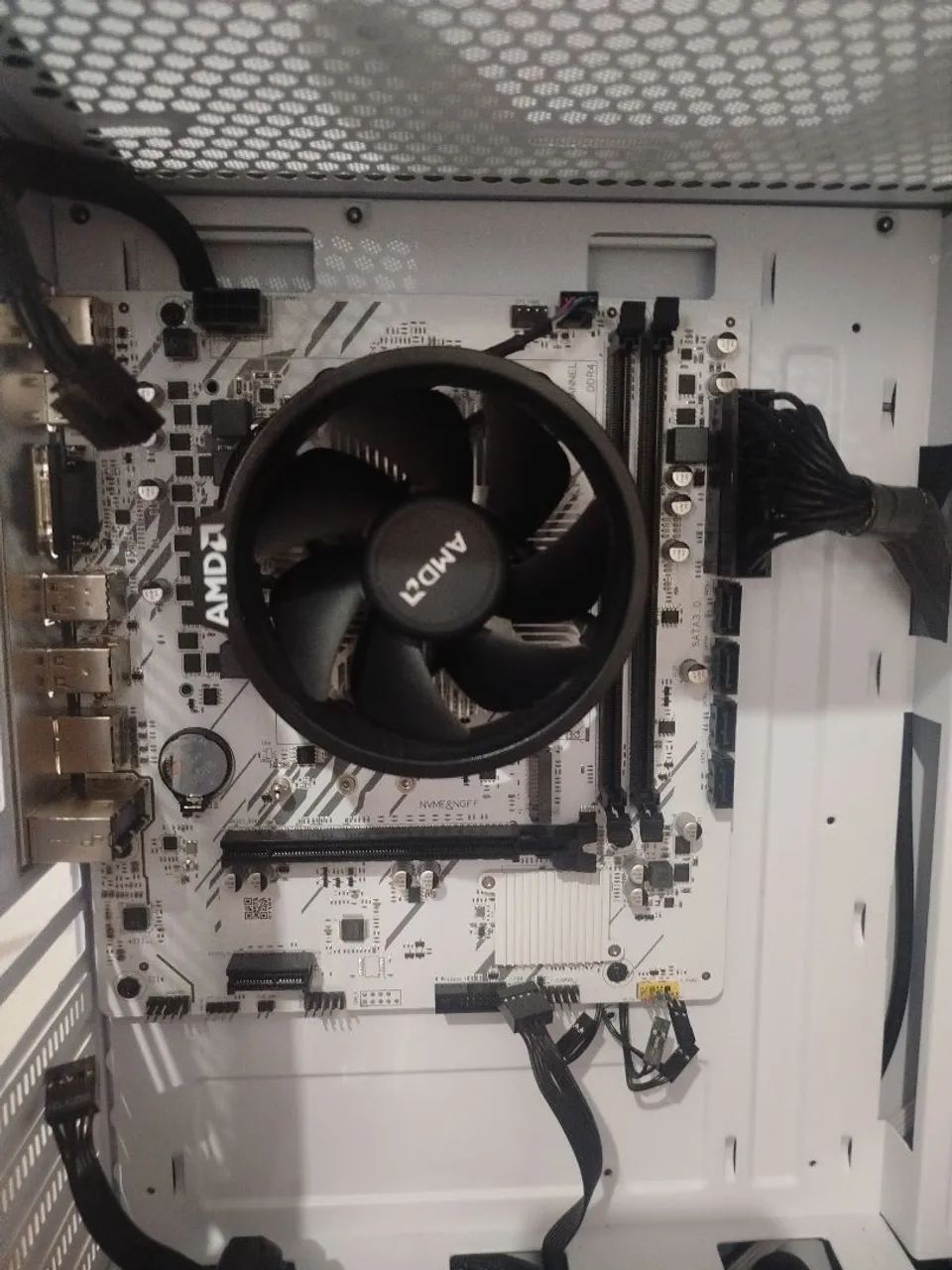 KIT AMD PLACA MAE E RYZEN 5 - Foto 2