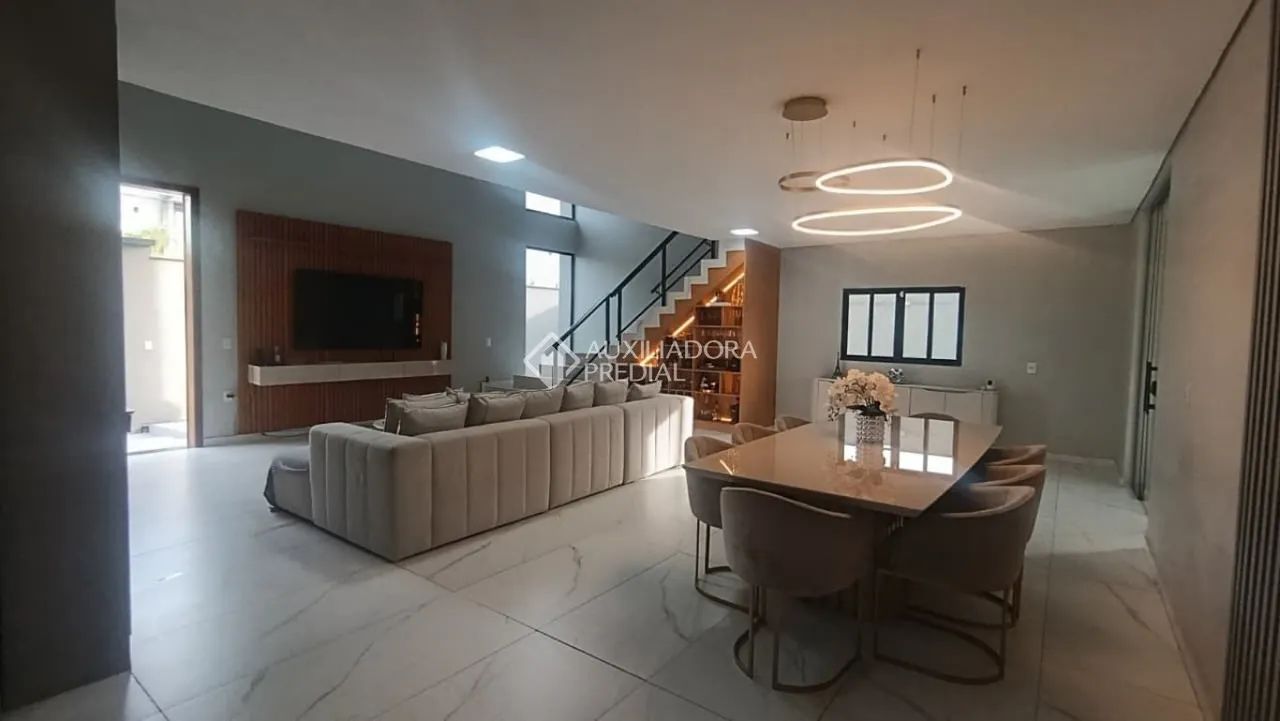 Casa à venda com 4 suítes no Centro de Palhoça/SC | Suíte master, área gourmet e ofurô - Foto 5