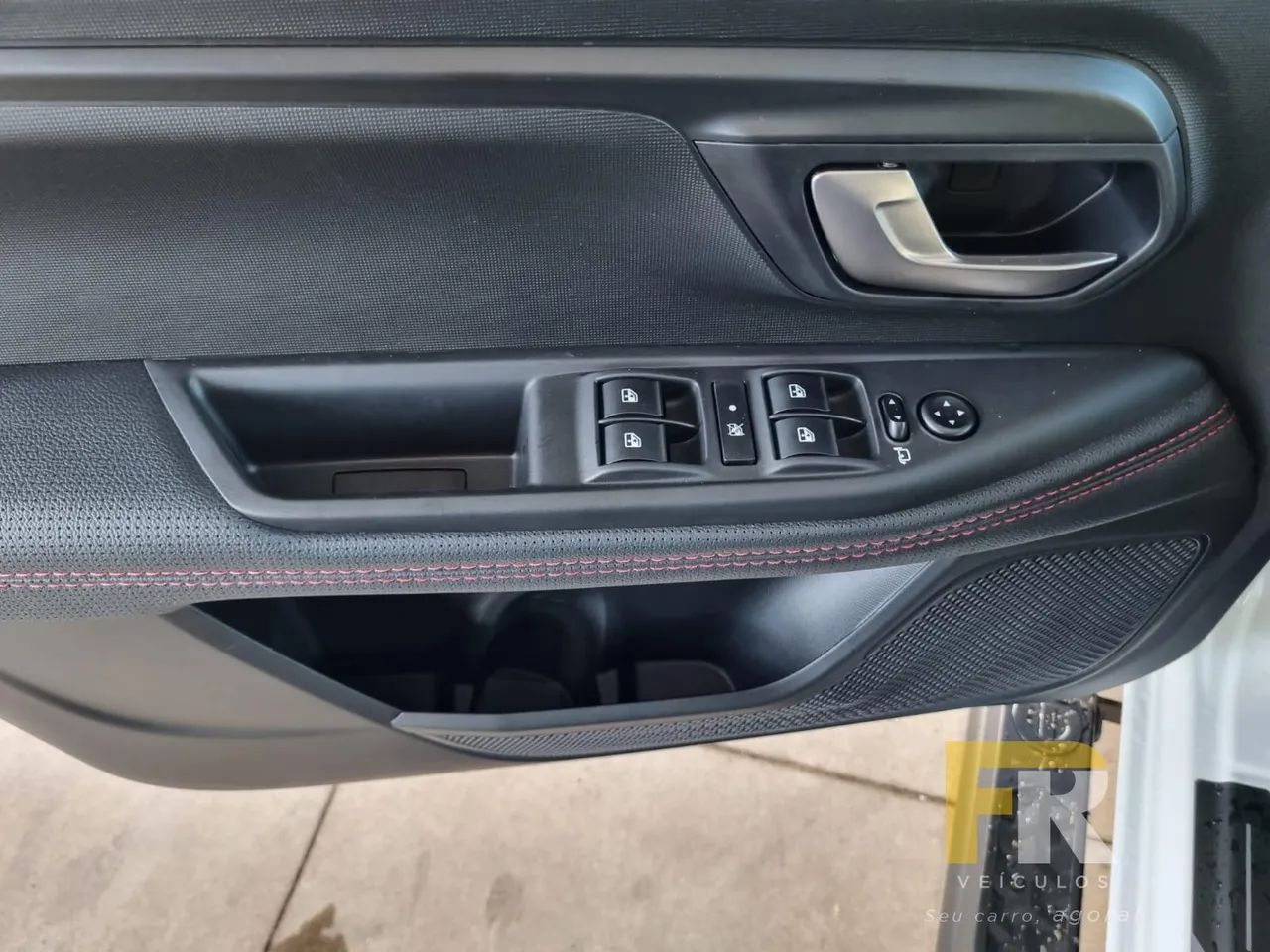 Fiat Strada Ultra 1.0 Flex Turbo CD Aut. 2026 - Foto 4