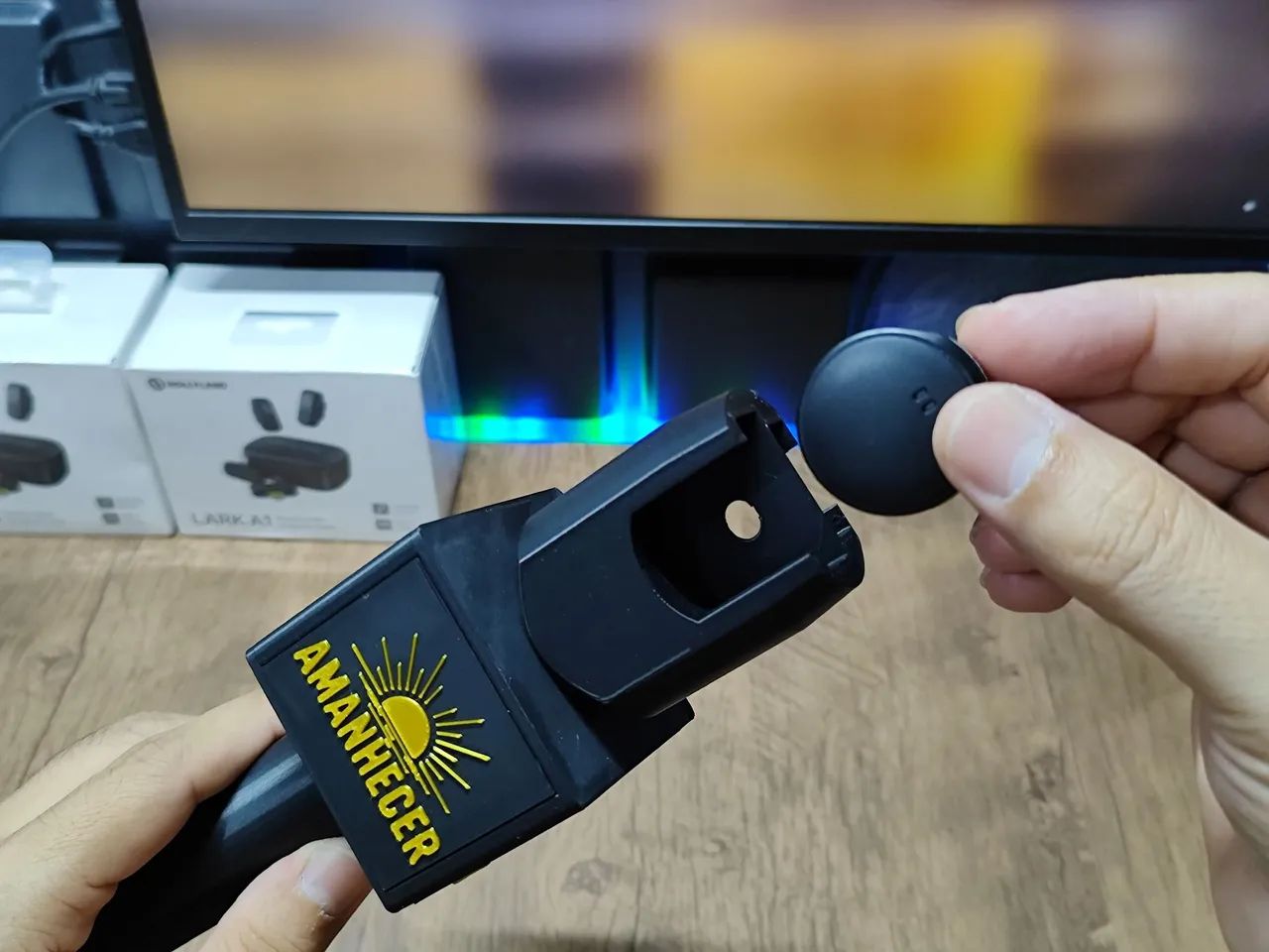 Microfone Adaptador de Lapela Com Canopla Personalizada  - Foto 5