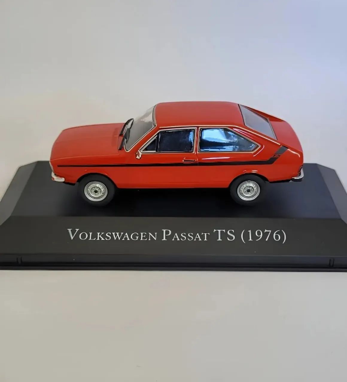 VW Passat 1976 miniatura  - Foto 5