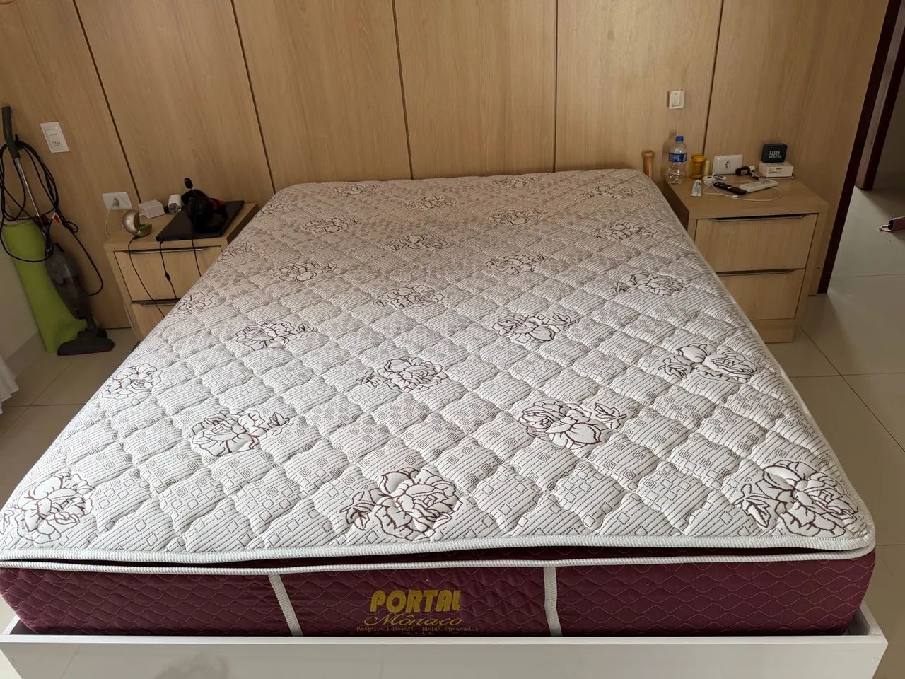 Vende Cama queen size