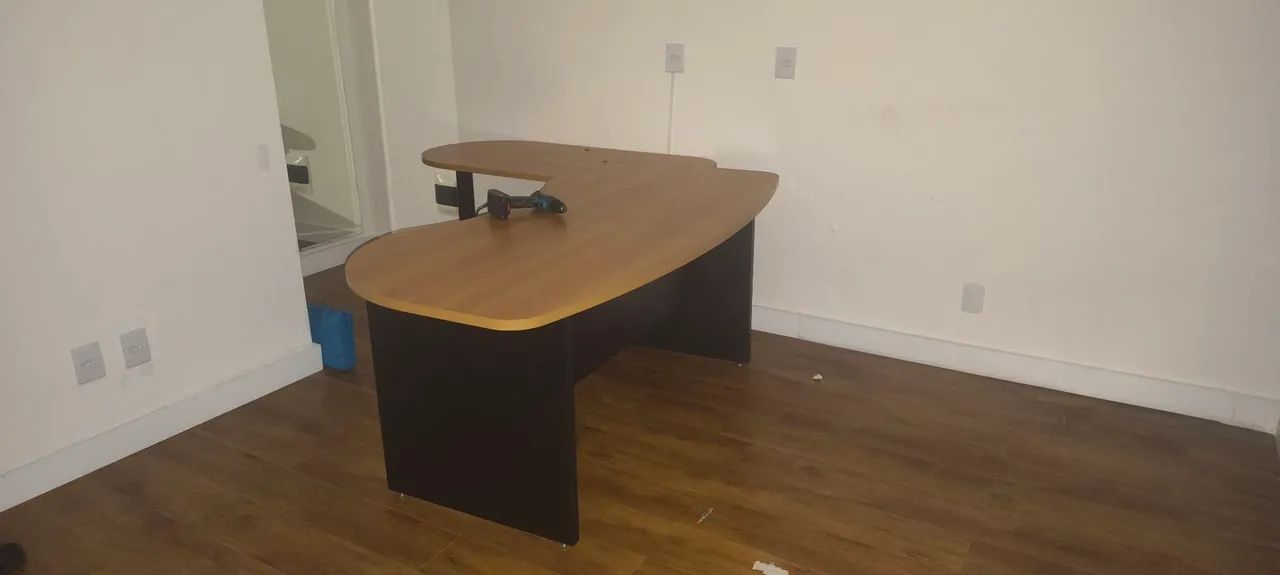 Mesa presidencial + 3 bancadas 