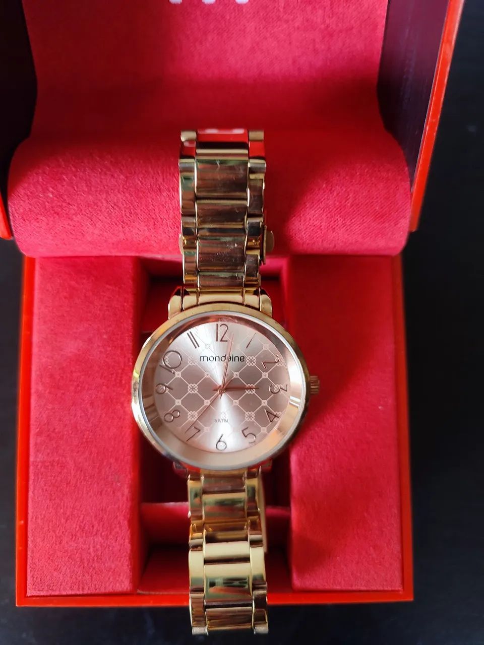 Relógio feminino Mondaine dourado  - Foto 5