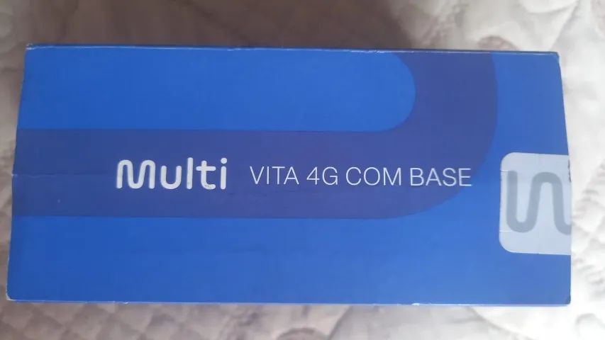 Celular com lanterna Multi Vita 4G com base seminovo. - Foto 3