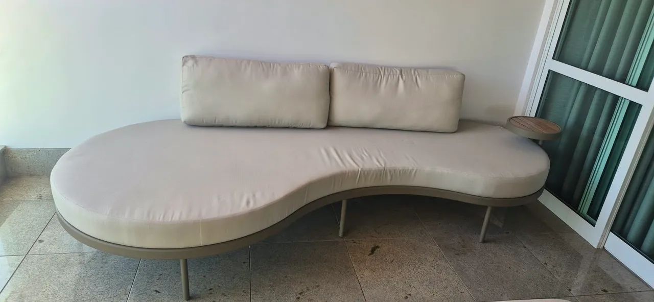 Sofá para varanda ou area externa. 2.7mt. Novíssimo! Assinatura renomada! - Foto 2